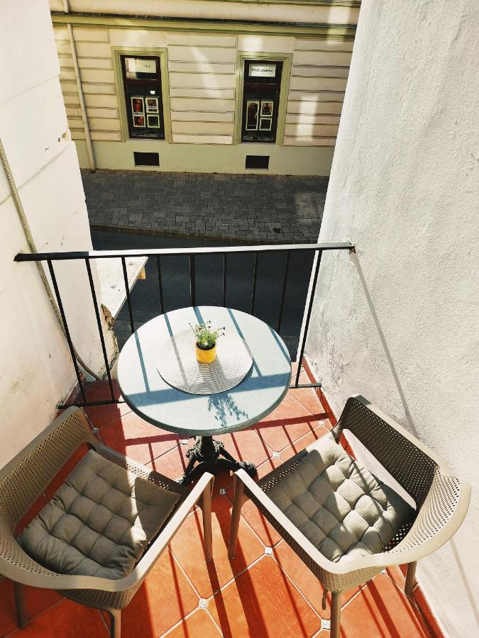 Square 16 Apartman - Absolutely Central Location With Self Check In 松博特海伊 外观 照片
