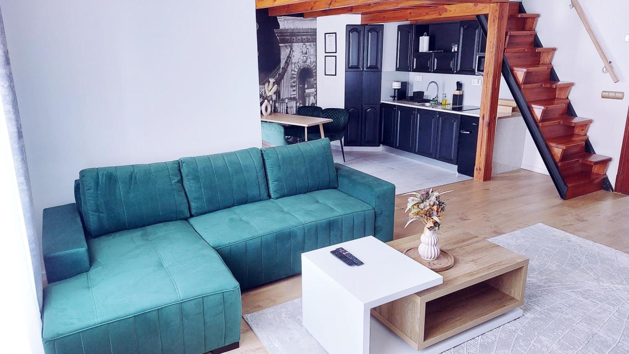 Square 16 Apartman - Absolutely Central Location With Self Check In 松博特海伊 外观 照片